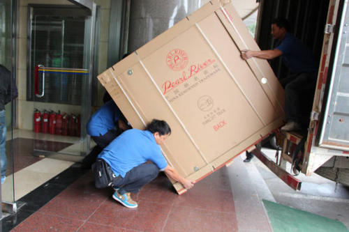 北大镇钢琴贵重工艺品无忧运